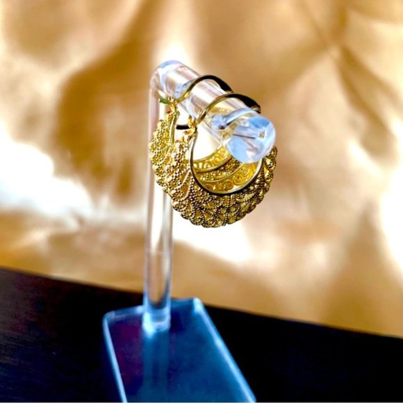 Gold Plated bohemian hollow out hoop earrings/ Boho Earrings/ Vintage earrings - Picture 8 of 9